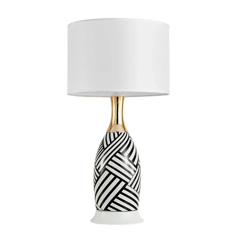 Schicke Tischlampe im modernen und wilden Stil – Zebra