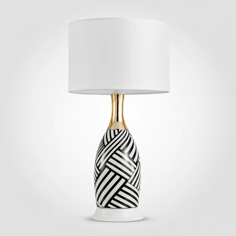 Schicke Tischlampe im modernen und wilden Stil – Zebra