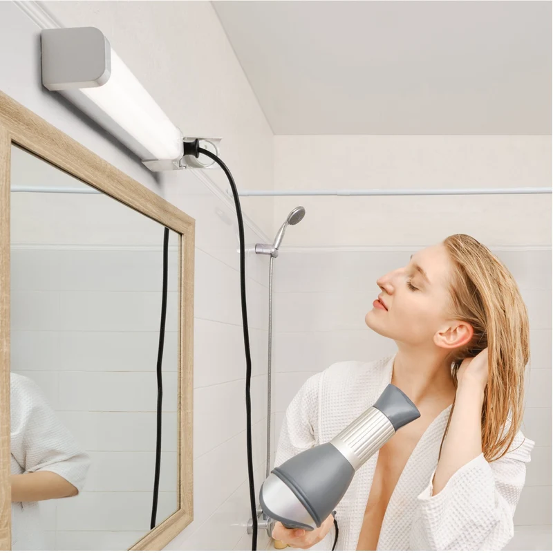 LED-Spiegelleuchte 15W dimmbar Steckdose 60cm CCT CRI90 IP44 - LED's Light