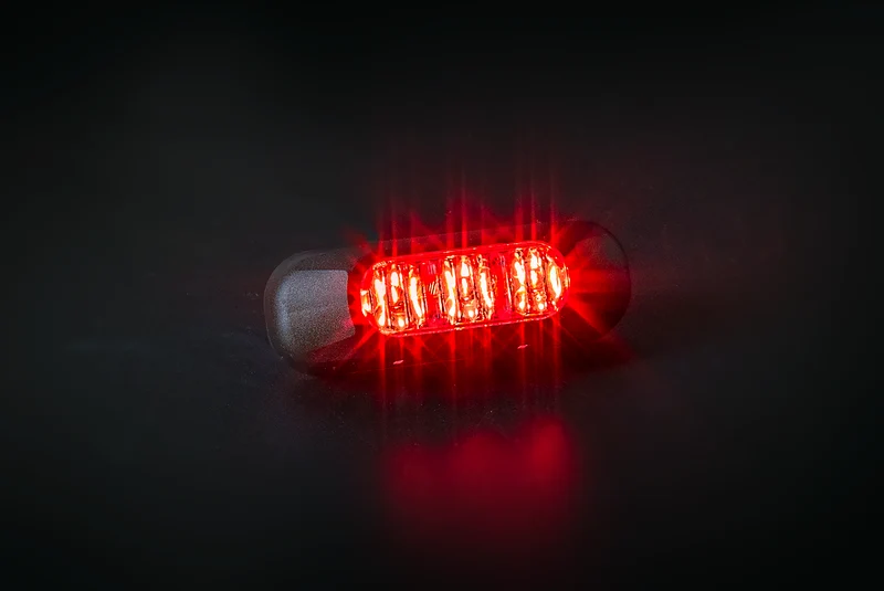 Fristom rotes 3 x LED-Blitzlicht/klare Linse