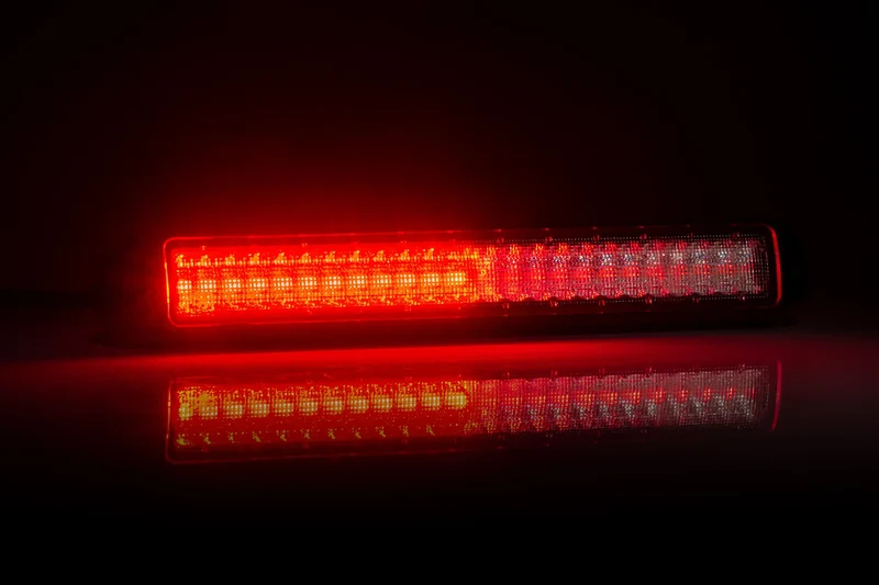 Fristom-Rücklichtleiste mit Brems-, Rück- und Blinker