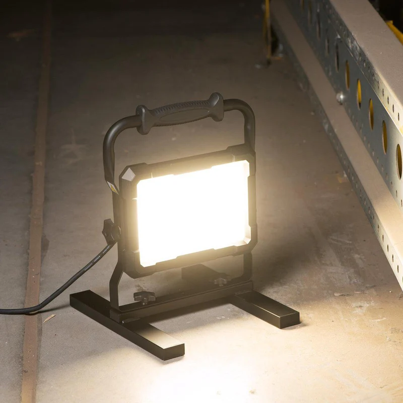 LED-Arbeitsstrahler IP65 100W 5m Zuleitung IK08 - LED's Light
