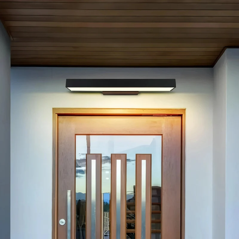 Moderne LED Außenwandleuchte mit Bewegungsmelder in Schwarz, IP65, 32–80 cm