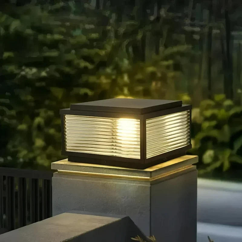 LED Solar-Sockelleuchte IP65, schwarz, mit Glas-Schirm, für außen