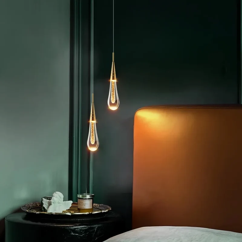 LED Kristall Pendelleuchte im Wassertropfen Design für das Schlafzimmer