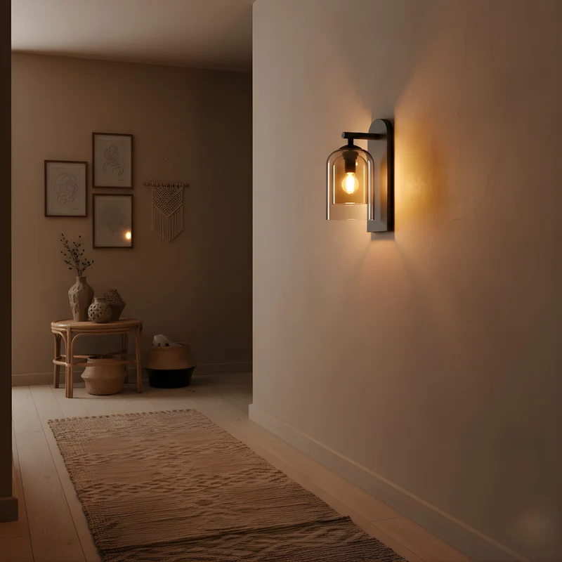 Moderne und langlebige Wandleuchte – Aether