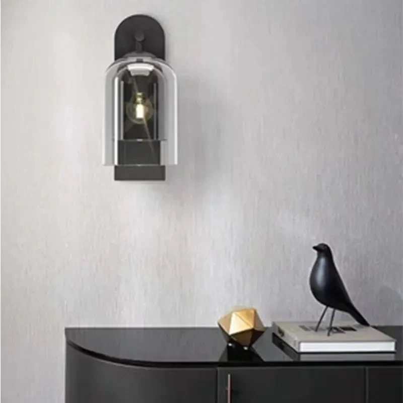 Moderne und langlebige Wandleuchte – Aether
