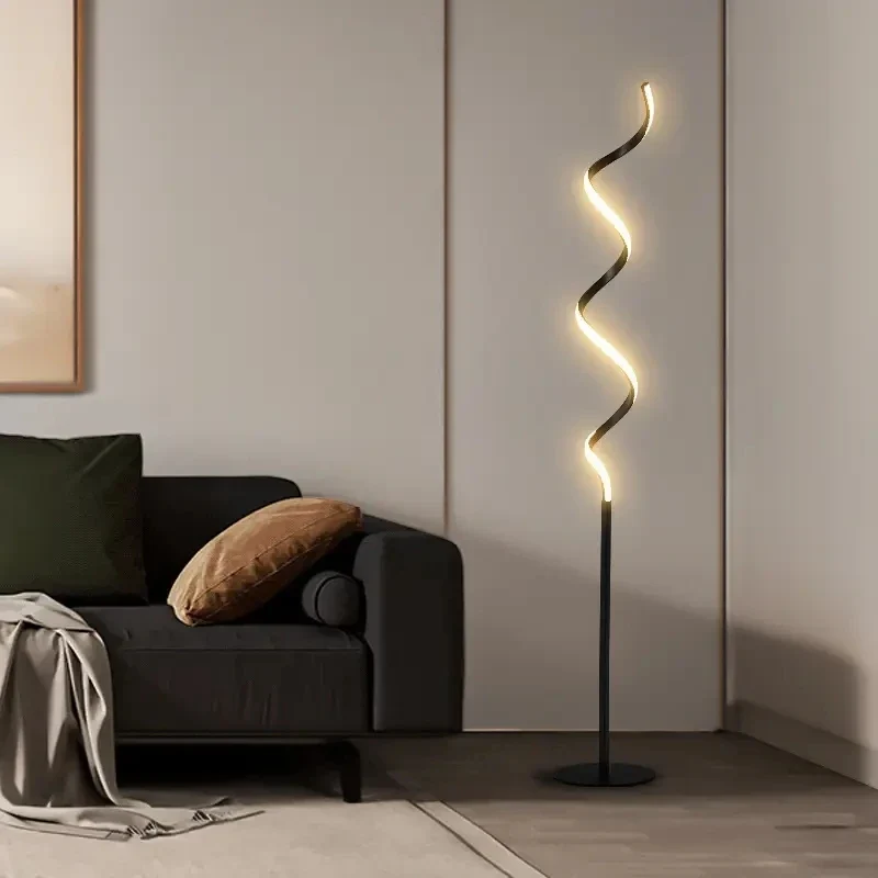 Elegante Retro-Stehlampe aus patiniertem Eisen – Bellatrix