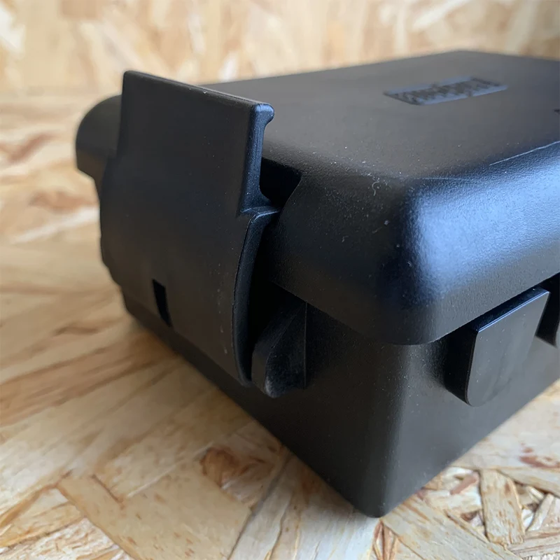 Anschlusskasten für Anhänger Blade-Typ