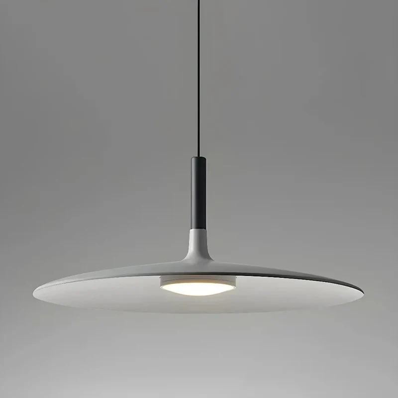 Moderne LED Pendelleuchte im UFO-Design für Esszimmer