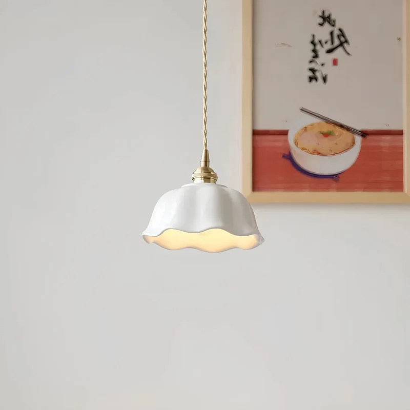 Wellenförmige weiße Keramik Hängeleuchte im Vintage Stil für Esszimmer
