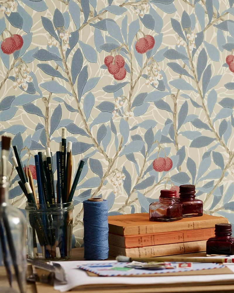 William Morris & Co. Tapet - Arbutus Blue/Pink