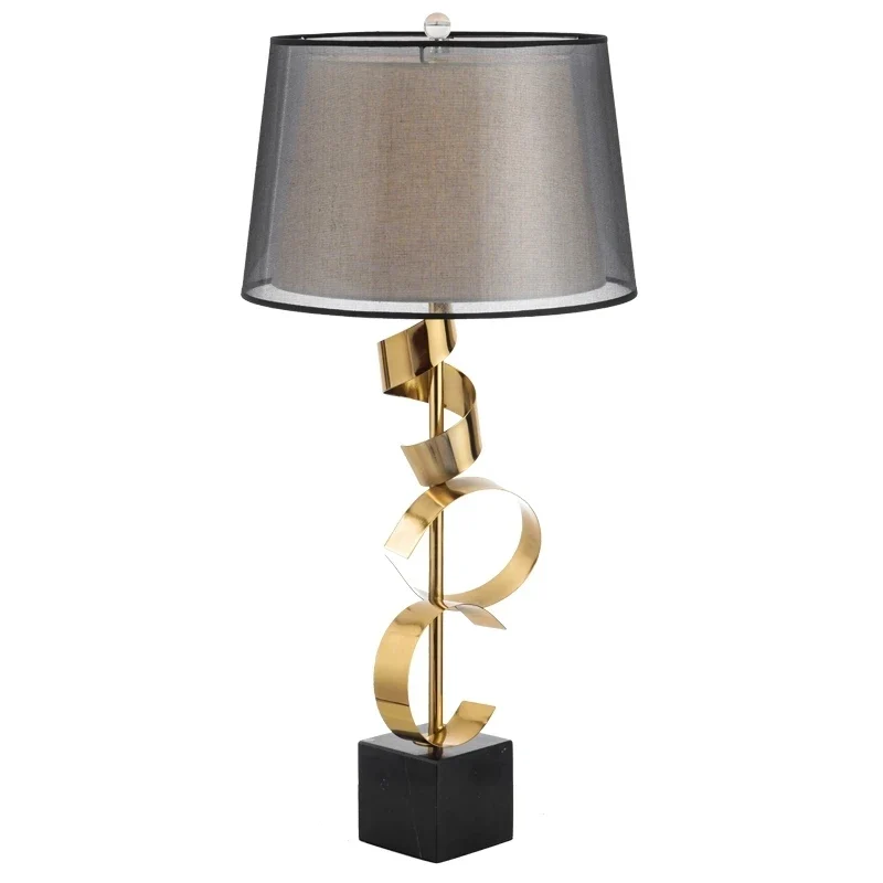 Elegante und minimalistische LED-Tischlampe im modernen Stil – Aéra