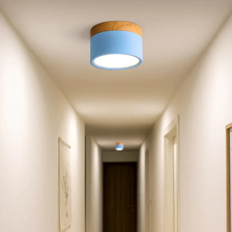 Skandinavischer Aufbaustrahler flach LED rund für Flur