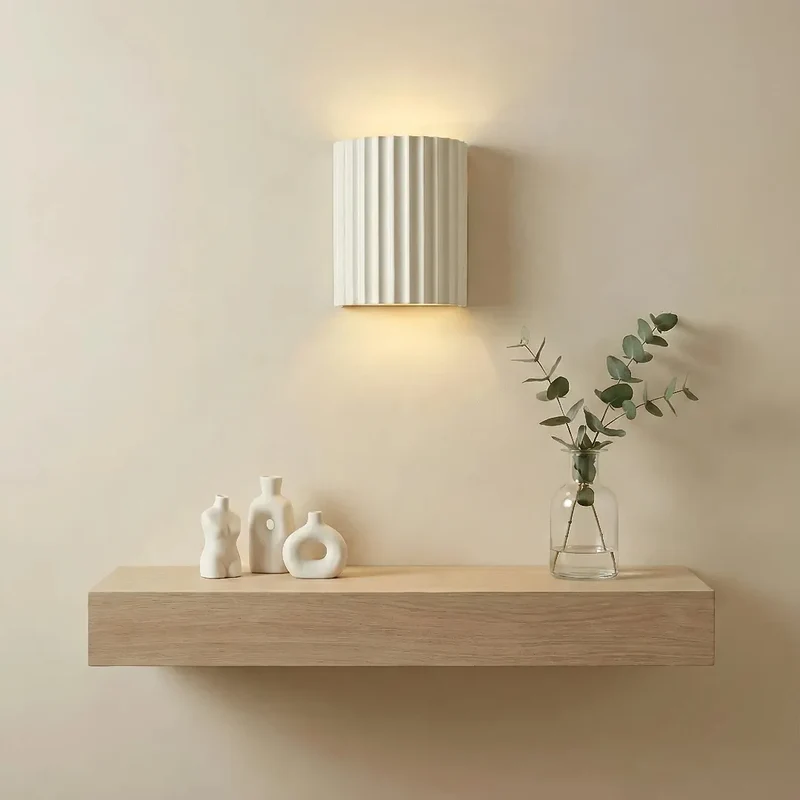 LED Wandleuchte Up & Down im skandinavischen Stil für das Esszimmer