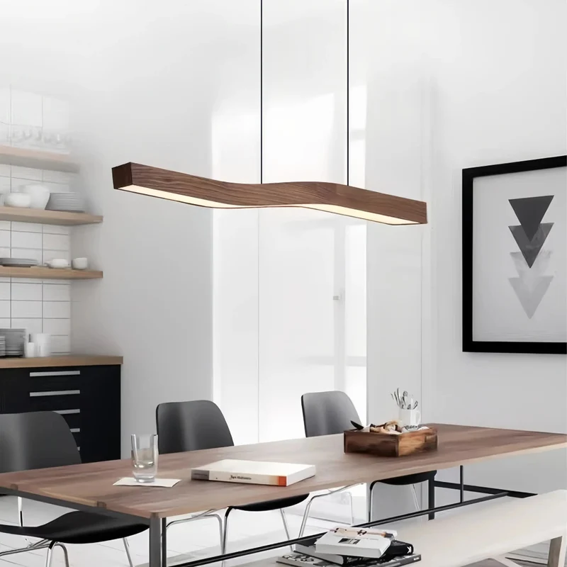 Skandinavische horizontale lange Pendelleuchte in Holzoptik für Esszimmer
