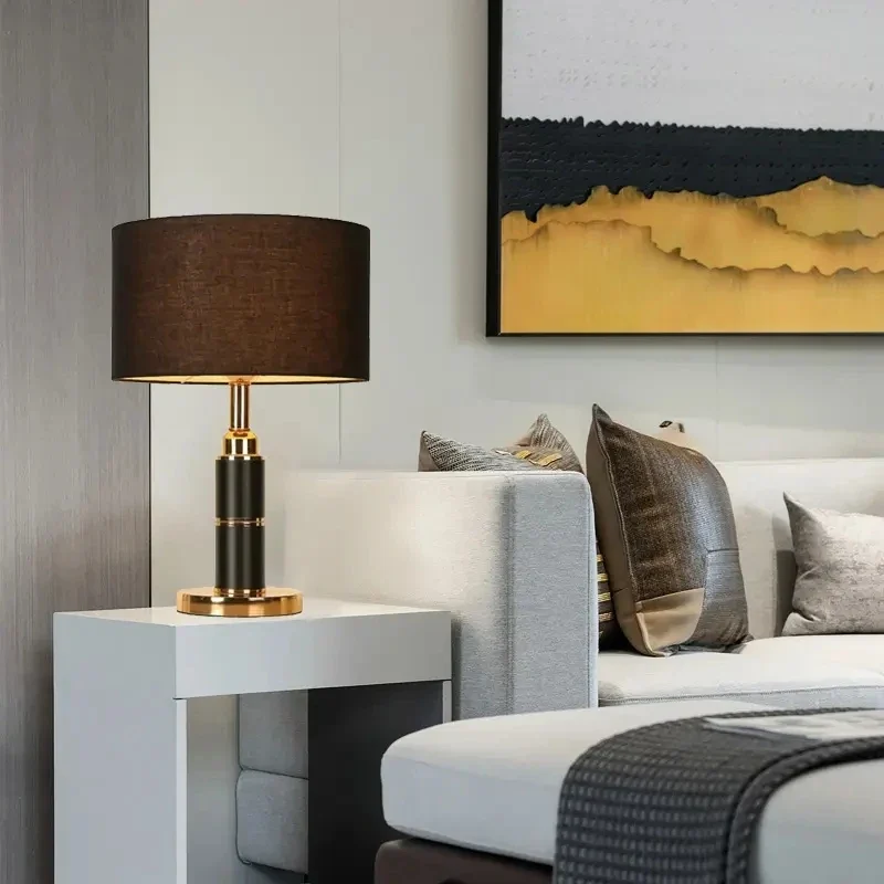 Nachttischlampe mit nordischem Design und zeitloser Eleganz – Sirocco