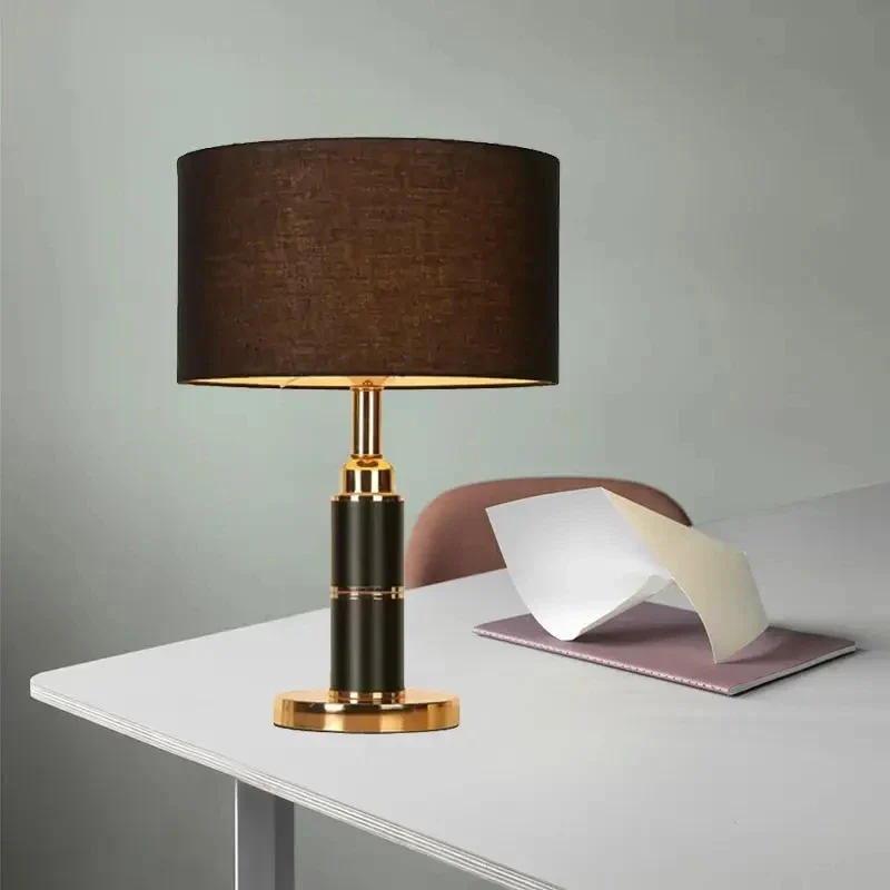 Nachttischlampe mit nordischem Design und zeitloser Eleganz – Sirocco