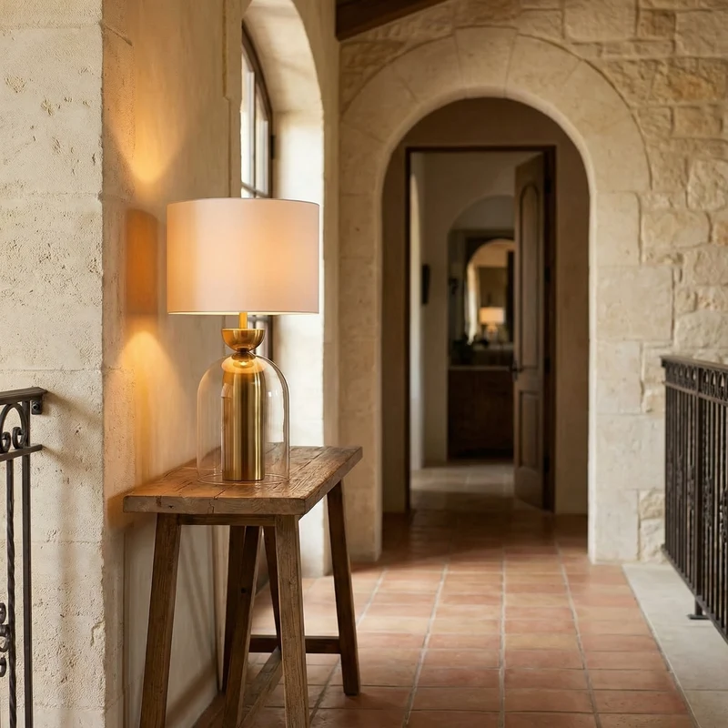 Moderne Tischlampe mit sanftem Licht und gemütlicher Atmosphäre – Lueur d'Ambre