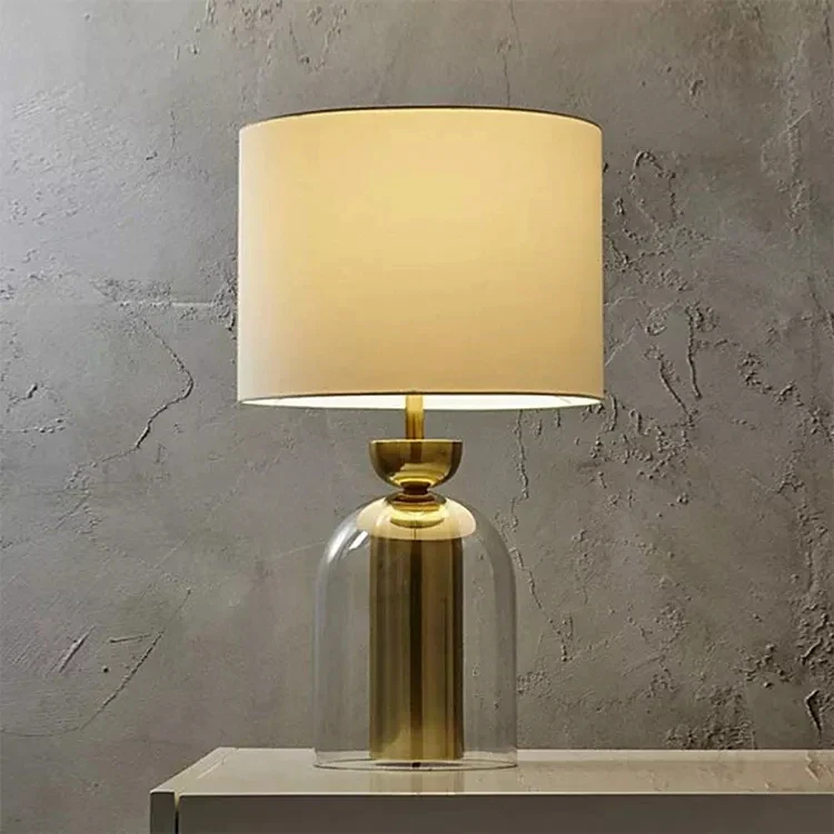 Moderne Tischlampe mit sanftem Licht und gemütlicher Atmosphäre – Lueur d'Ambre