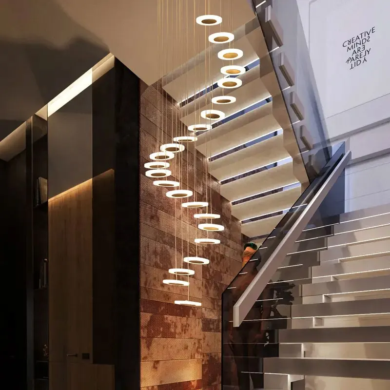 Hochwertige Deckenleuchte im dynamischen und eleganten Stil – Fluxe
