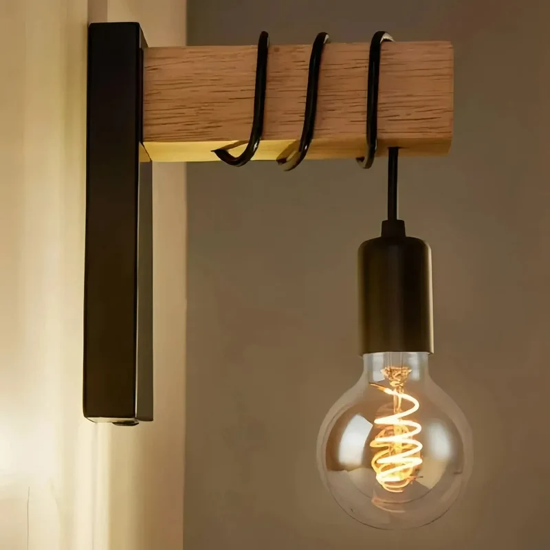 Wandlampe im Industrial-Stil aus Holz für Schlafzimmer