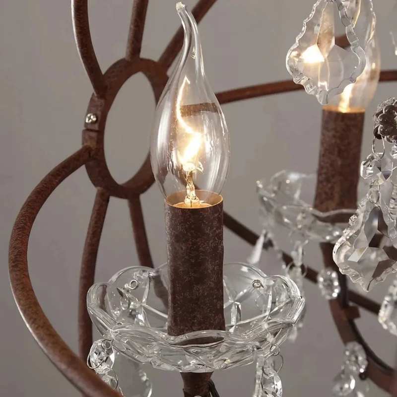 Shabby Vintage Kronleuchter aus Metall mit Kristallbesatz
