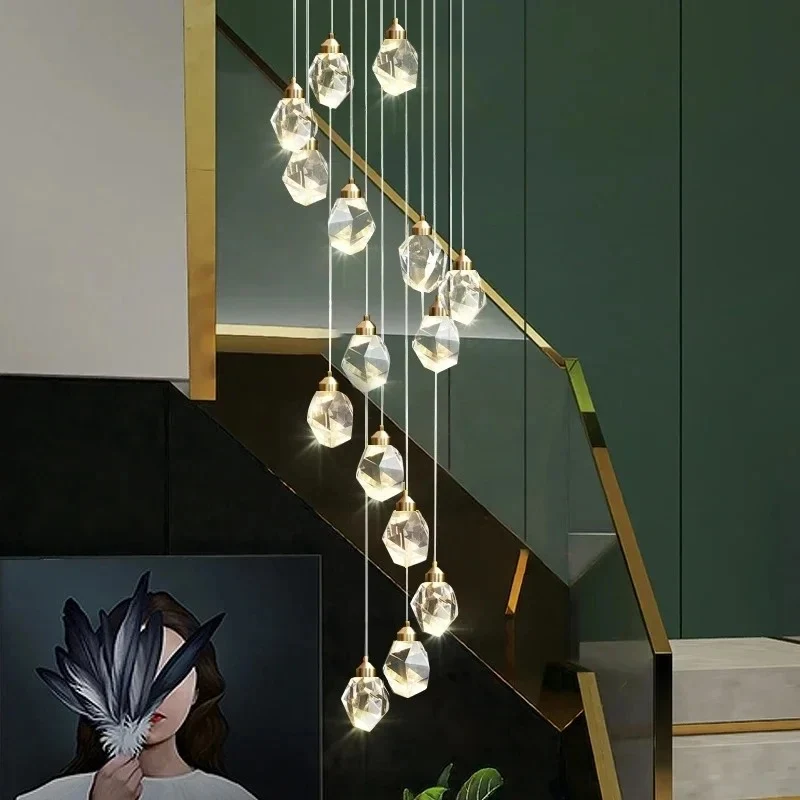 Elegante Hängeleuchte mit luxuriösen Kristallen & warmem Halo – Zénith