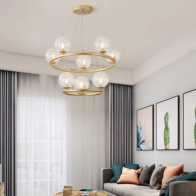 Eleganter Kronleuchter aus Metall und Glas, hohe Qualität – Luzia
