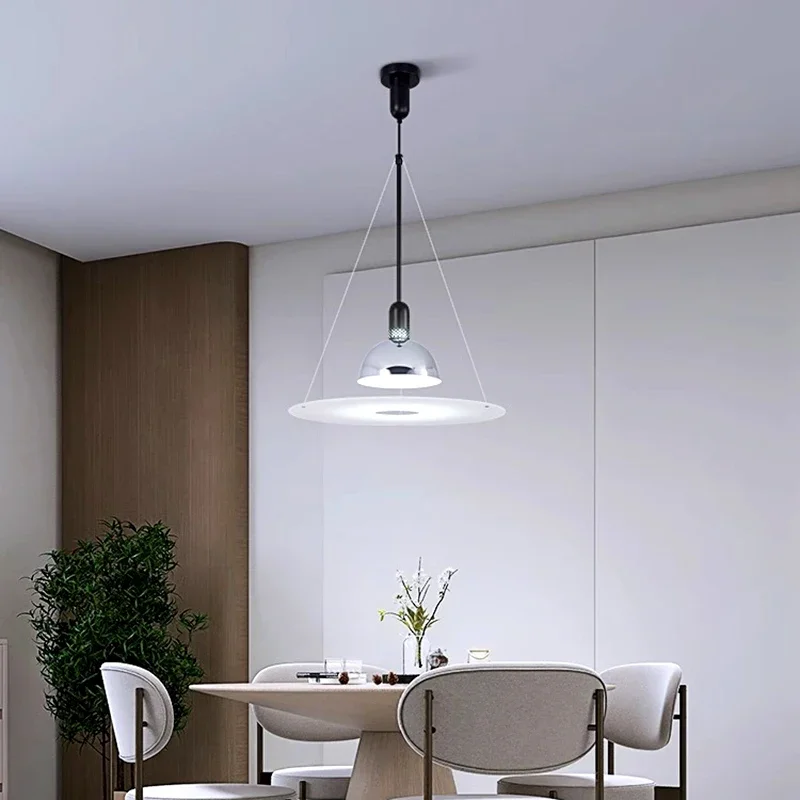 Kreisförmige Design-Deckenleuchte – Alcyon