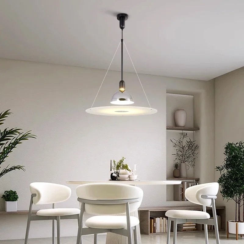 Kreisförmige Design-Deckenleuchte – Alcyon