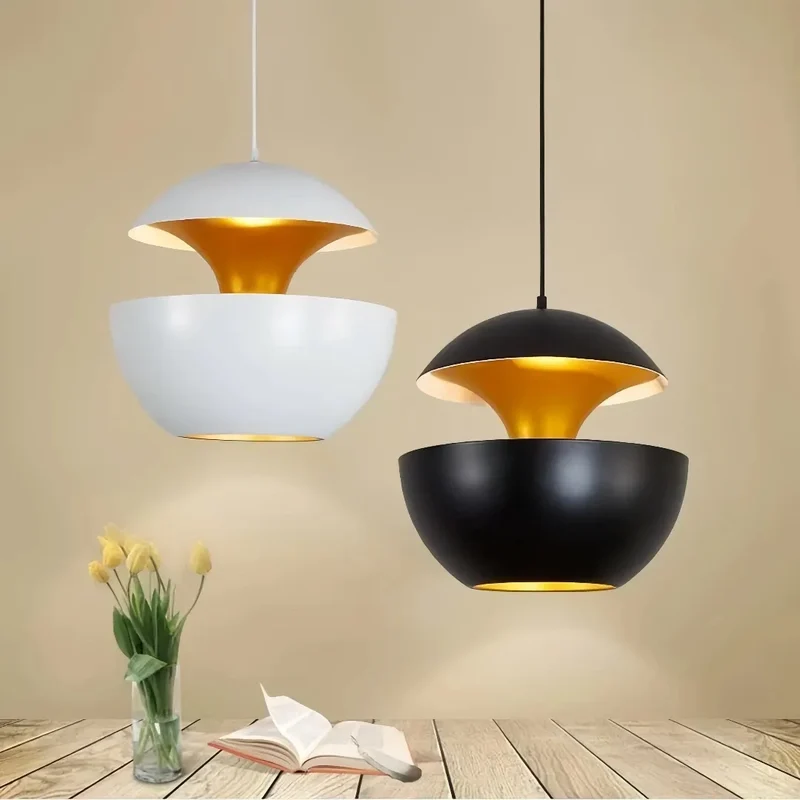 Moderne Kugel-Pendelleuchte aus Metall für Esszimmer und Esstisch