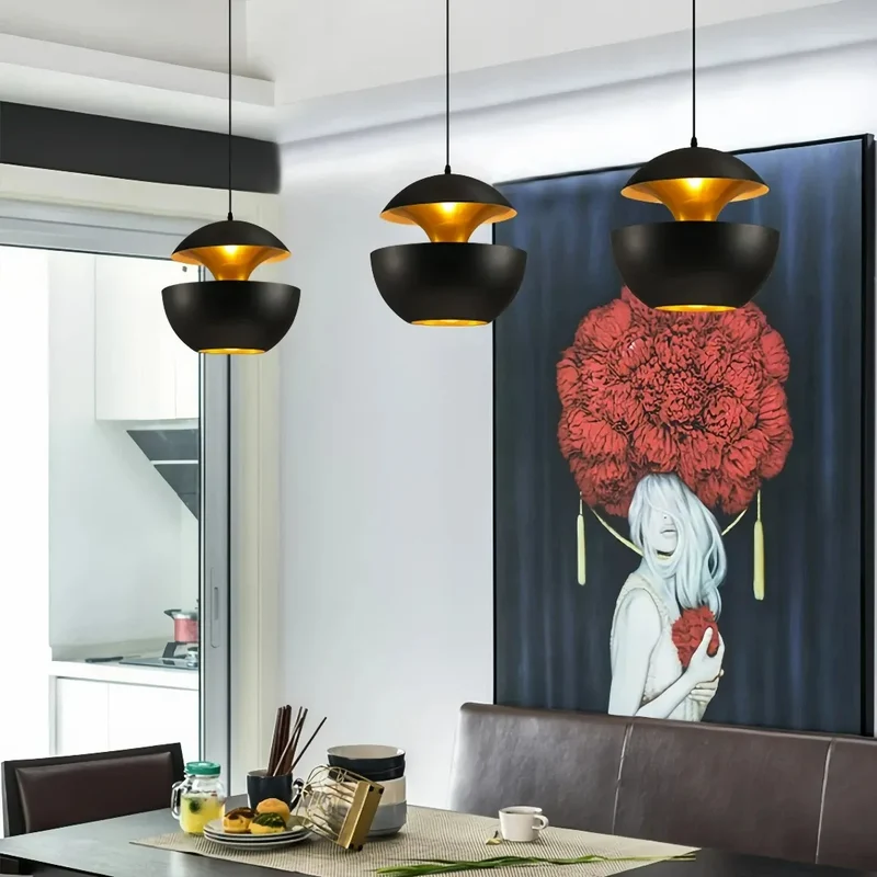 Moderne Kugel-Pendelleuchte aus Metall für Esszimmer und Esstisch
