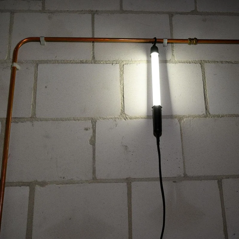 LED-Stableuchte 4W kaltweiß 5m Anschlusskabel - LED's Work