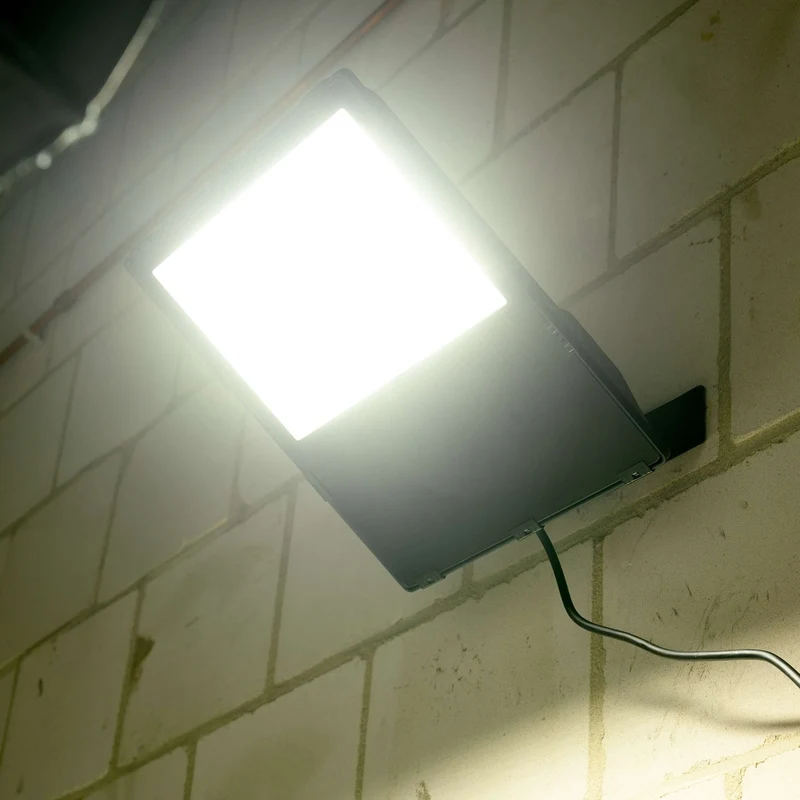 Premium-LED-Flutlicht 200 W – 30 Jahre Lebensdauer – IP66 wasserdicht – 32000 lm