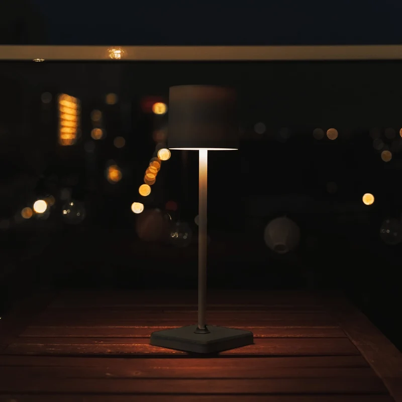 Akku LED-Tischleuchte schwarz dimmbar IP54 warm-neutral-kaltweiß Ladeschale - LED's Light