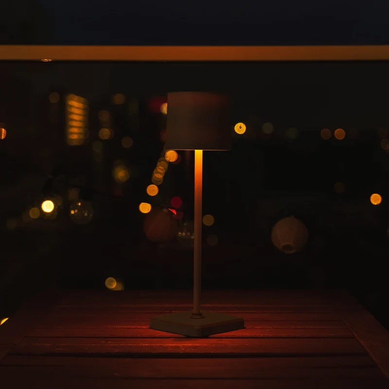 Akku LED-Tischleuchte schwarz dimmbar IP54 warm-neutral-kaltweiß Ladeschale - LED's Light