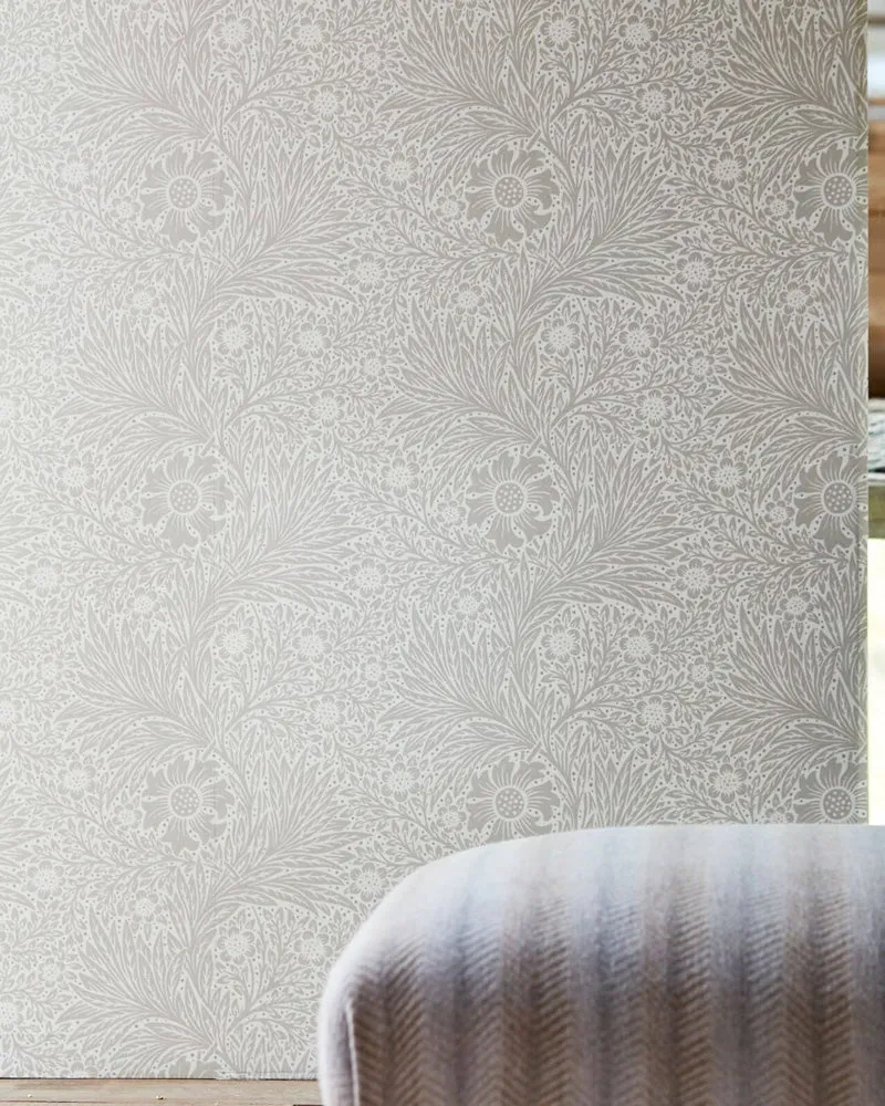 William Morris & Co. Tapet - Pure Marigold Cloud Grey