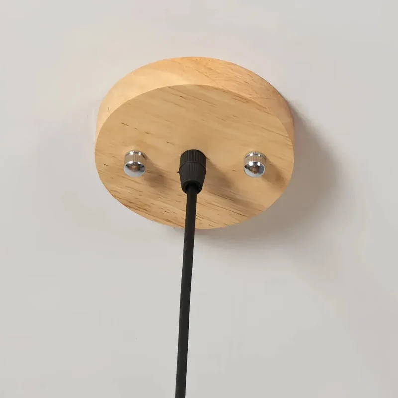 Pendelleuchte aus handgewebtem Stroh und Bambus im Boho Stil für den Esstisch