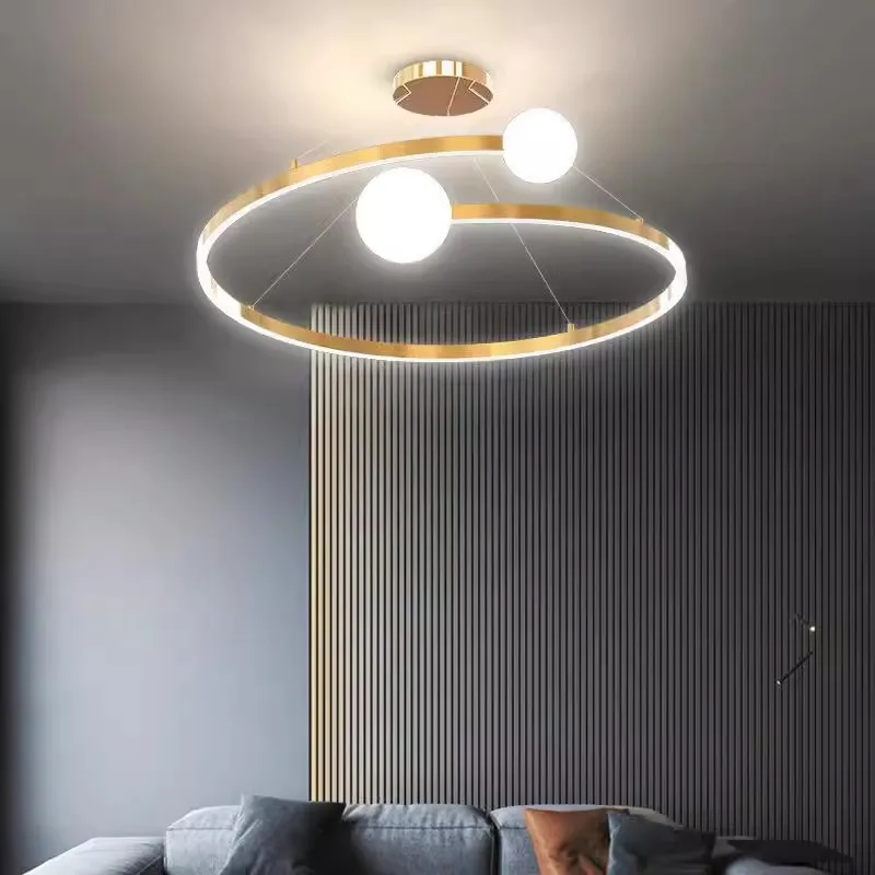 Goldene Design-Deckenleuchte mit minimalistischem und zeitgenössischem Luxus – Zenya