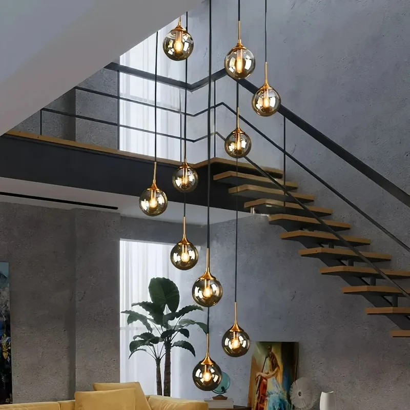 Moderner LED-Kronleuchter aus Glas für das Treppenhaus