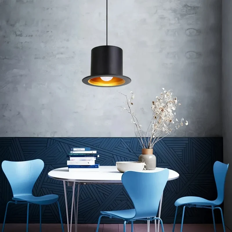 Moderne schwarze LED Pendelleuchte im Hut Design aus Metall für Esszimmer