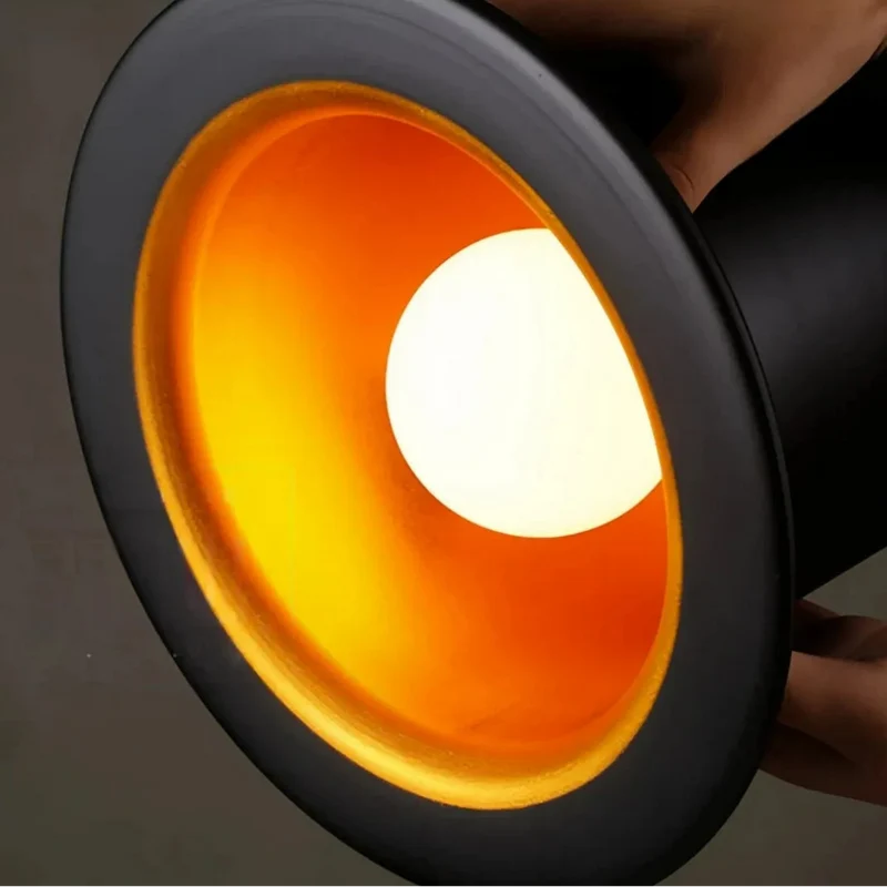 Moderne schwarze LED Pendelleuchte im Hut Design aus Metall für Esszimmer