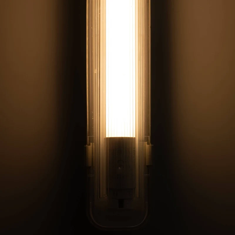 LED-Licht LED-TL-Beleuchtung komplett mit LED-TL-Röhre 120 cm - 3 Lichtfarben - 18 W (36 W)