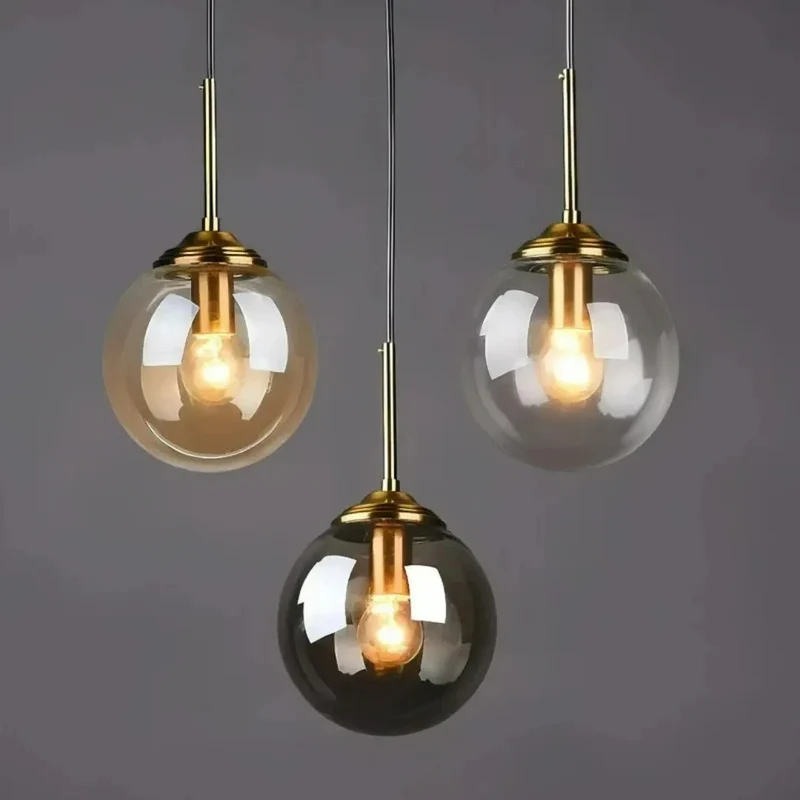 Moderne Glas Pendelleuchte in Kugelform für Esszimmer & Esstisch