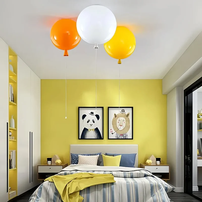 Moderne Kugel-Deckenleuchte im Ballon-Design für das Kinderzimmer