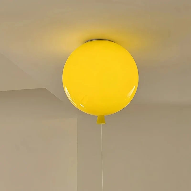 Moderne Kugel-Deckenleuchte im Ballon-Design für das Kinderzimmer