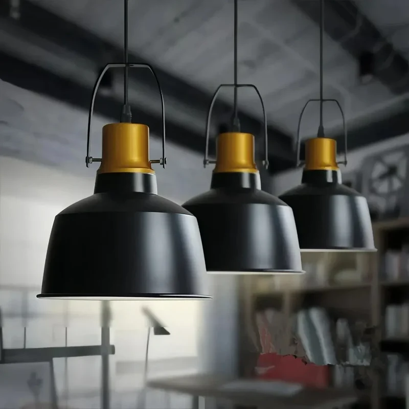 Industrial Pendelleuchte Schwarz-Gold aus Metall für Esszimmer