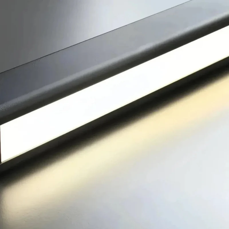 Längliche LED Pendelleuchte für Esstisch, höhenverstellbar