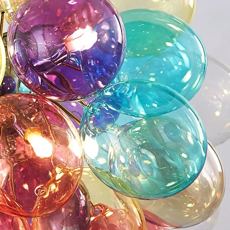 Mehrfarbige Ballon-Hängeleuchte mit fröhlicher Ambiance – Elvion